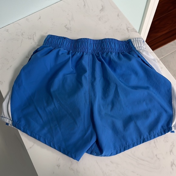 Blue Nike shorts - Picture 5 of 8
